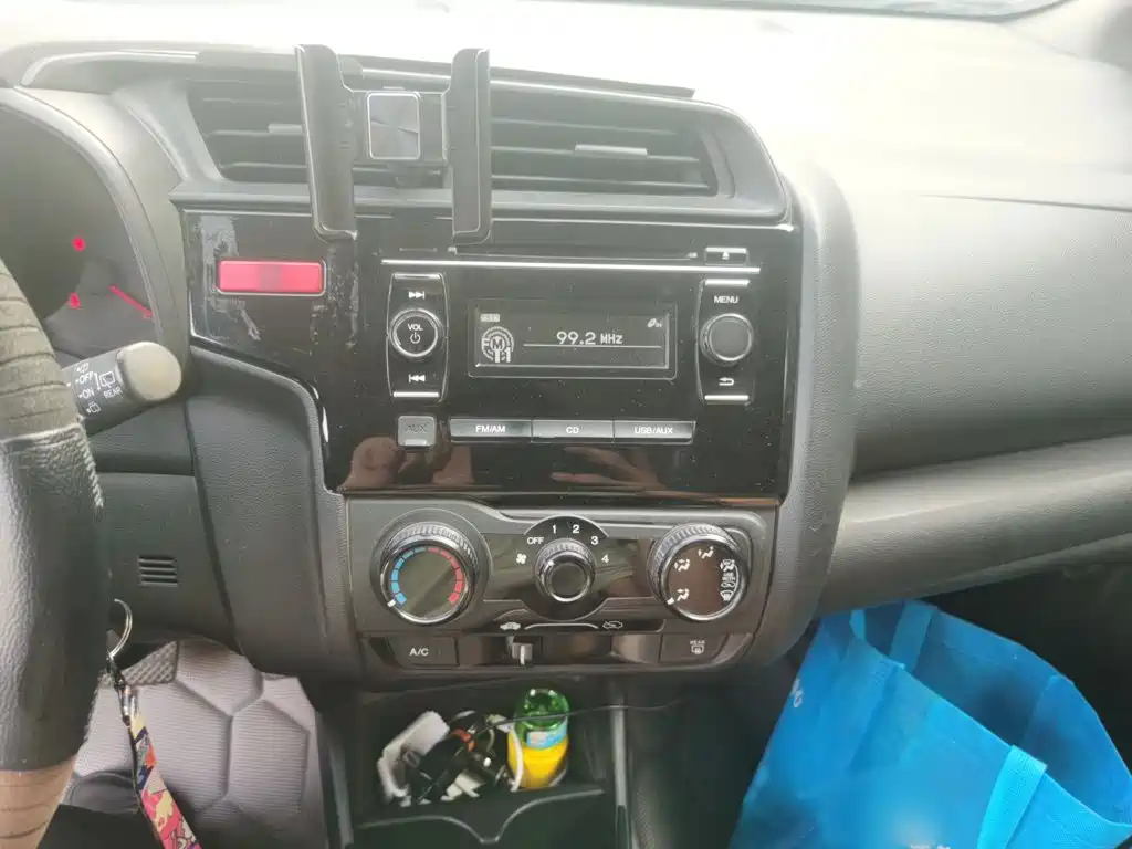 Honda Fit — миниатюра 6