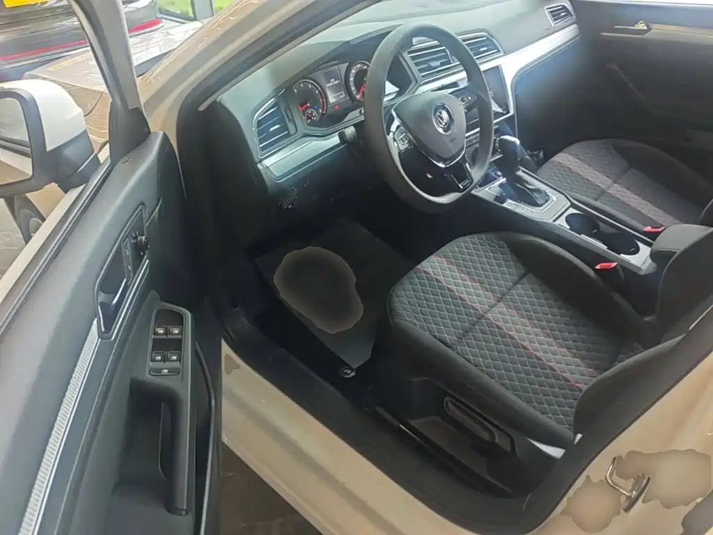 Volkswagen Lamando — миниатюра 16