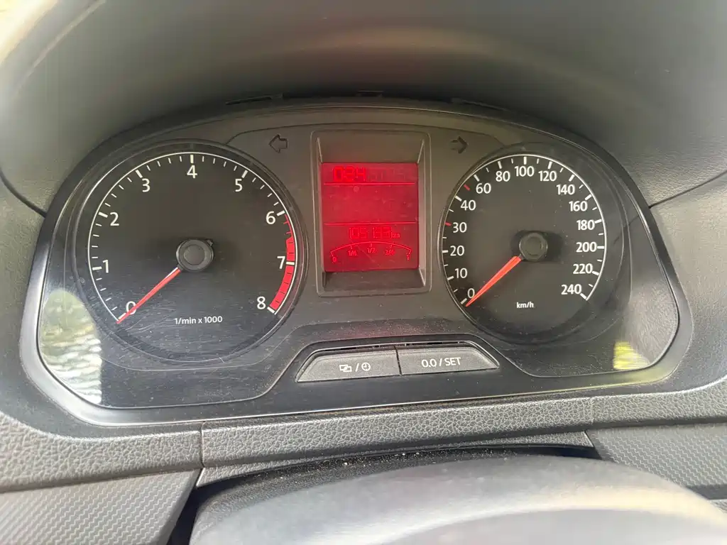 Volkswagen Jetta — миниатюра 11