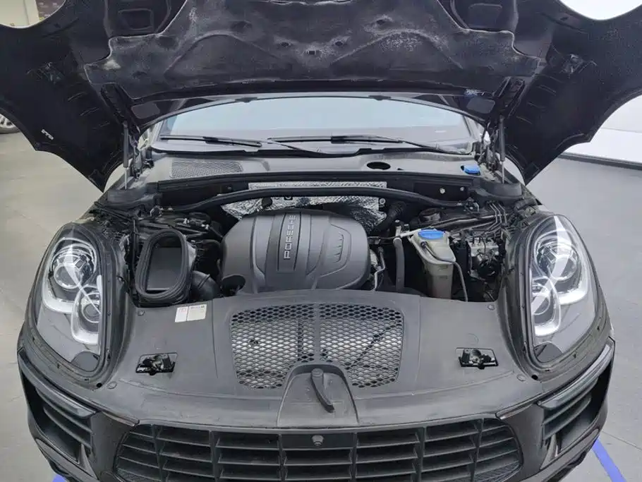 Porsche Macan — миниатюра 10