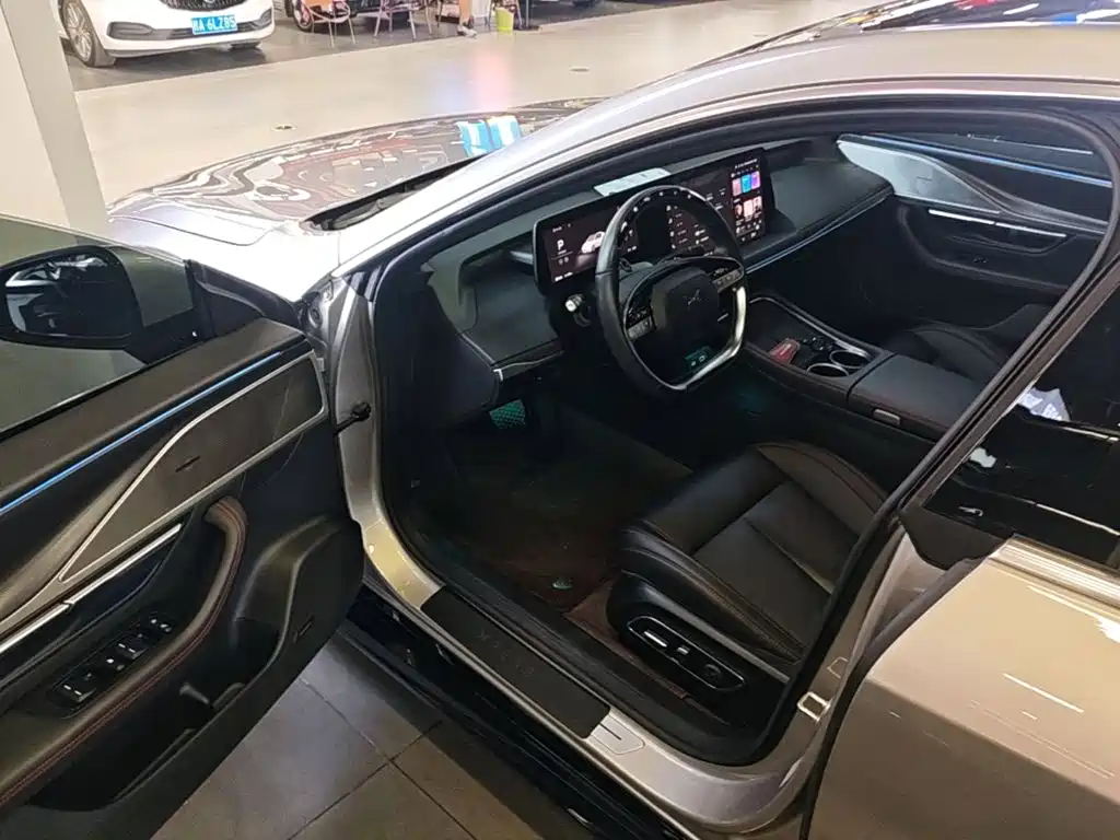XPeng P7 — миниатюра 16