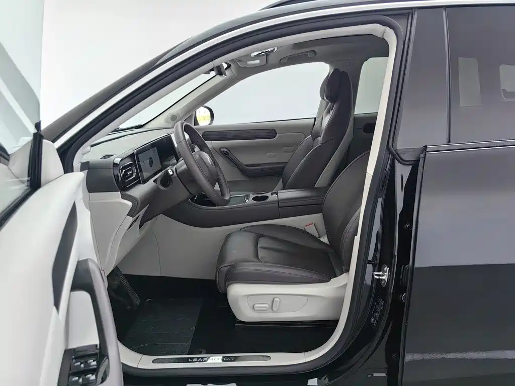 Leapmotor Leapmotor C11 — миниатюра 10