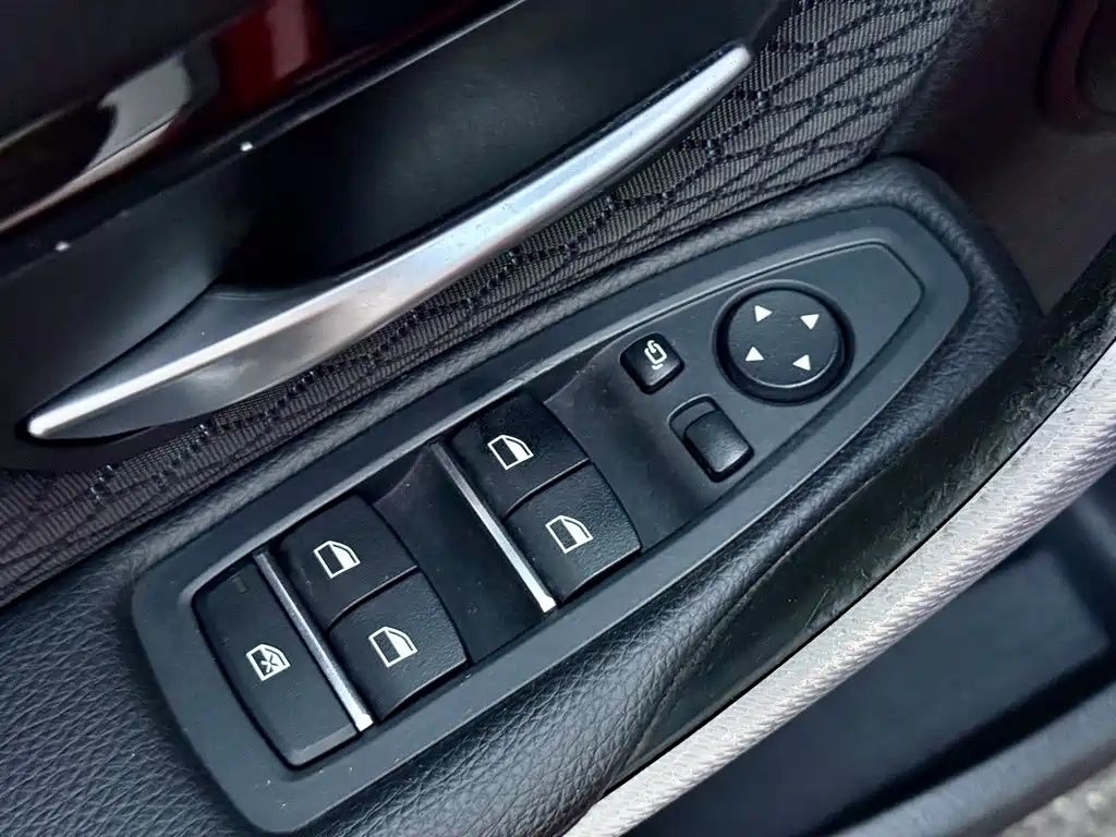 BMW 3 Series — миниатюра 11