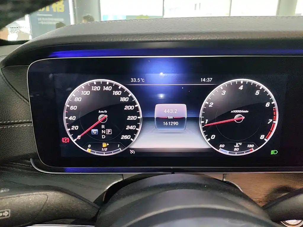Mercedes-Benz E-Class — миниатюра 12