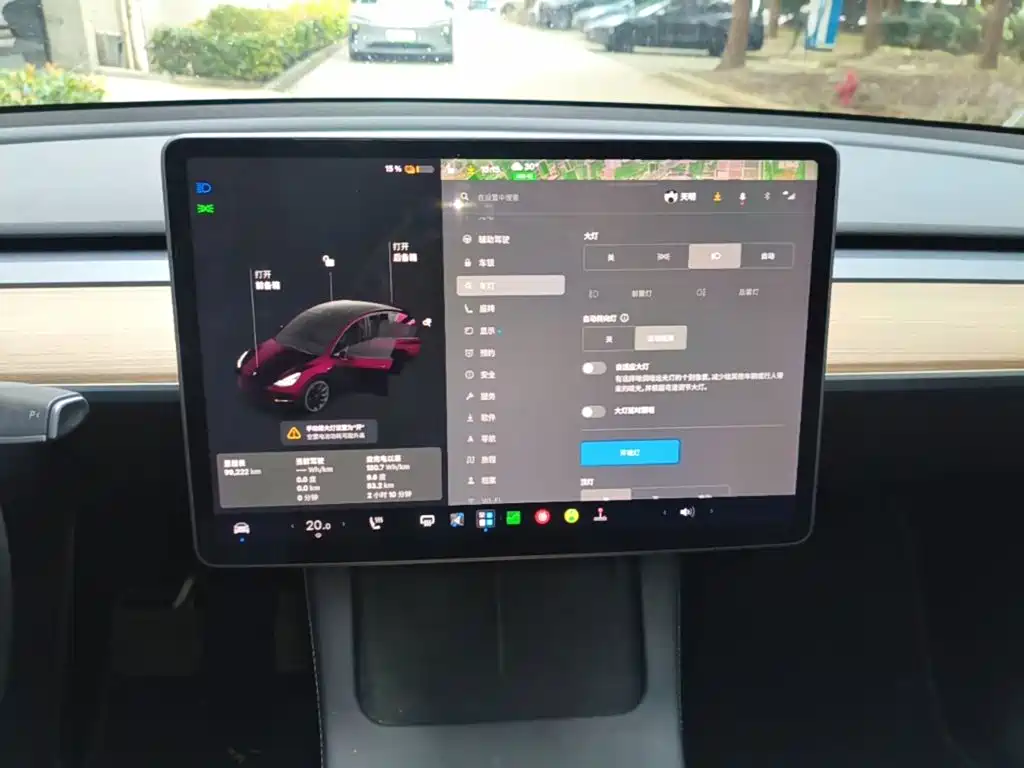 Tesla Model Y — миниатюра 13
