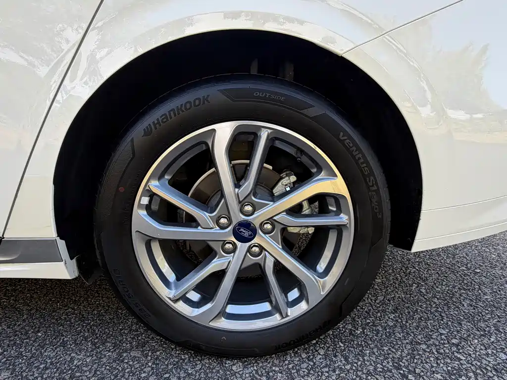 Ford Mondeo — миниатюра 13