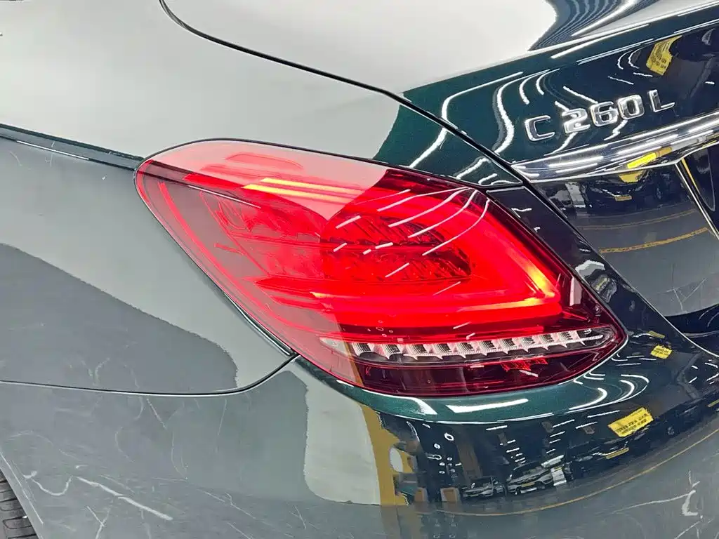 Mercedes-Benz C-Class — миниатюра 10