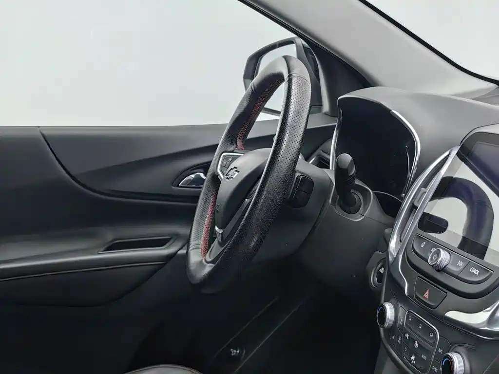 Chevrolet Equinox — миниатюра 22