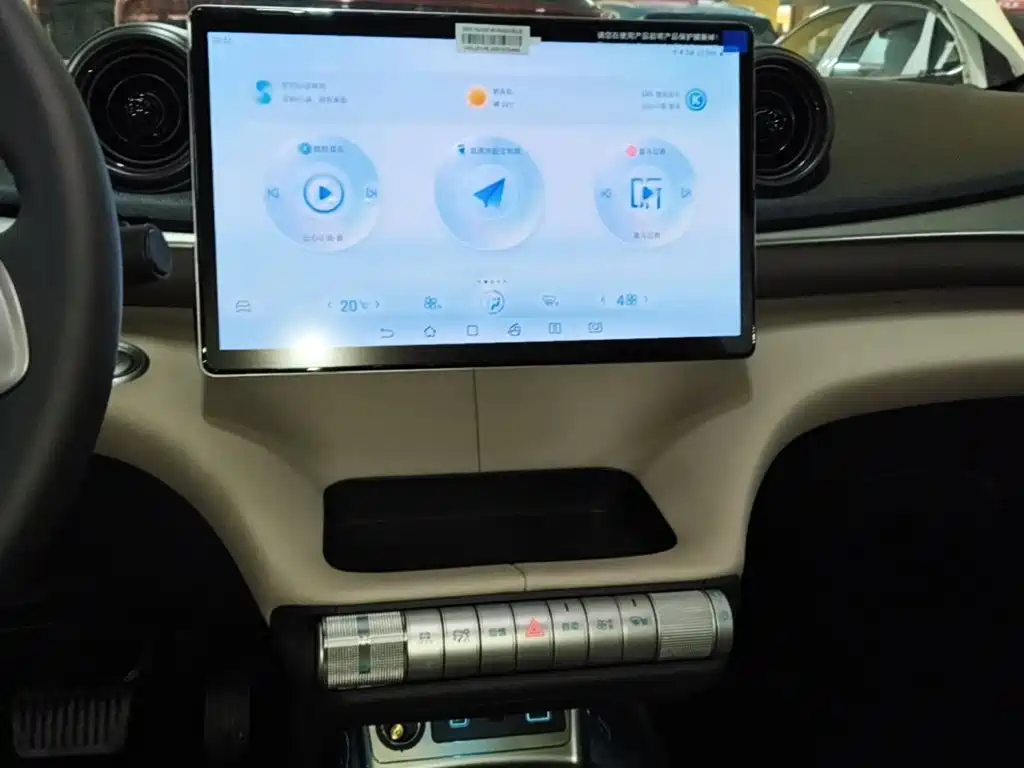 BYD Dolphin — миниатюра 13