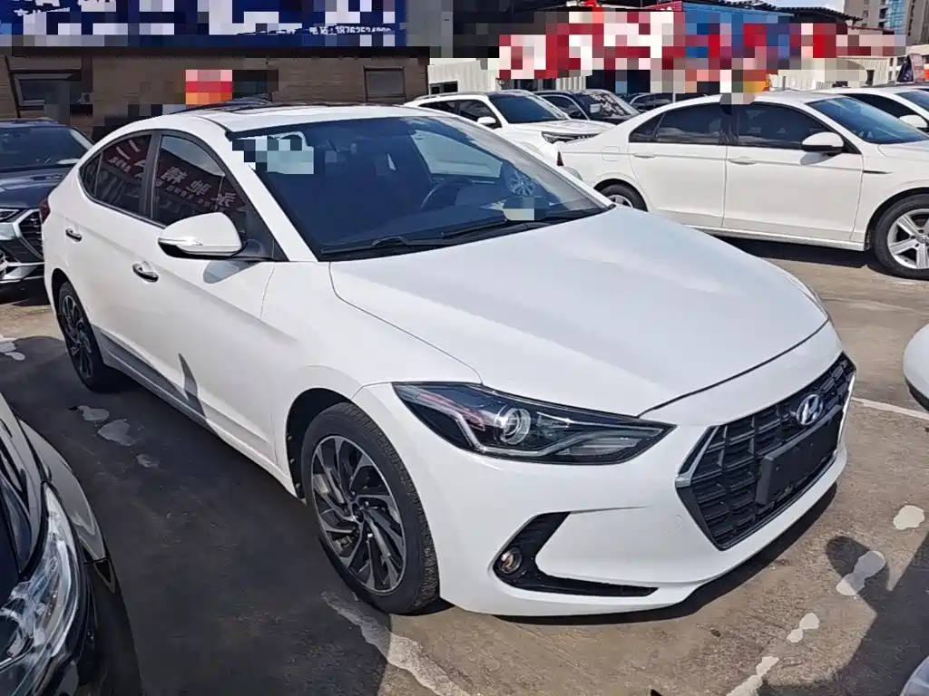 Hyundai Elantra — миниатюра 4