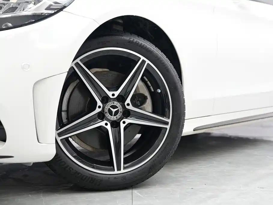 Mercedes-Benz C-Class — миниатюра 3