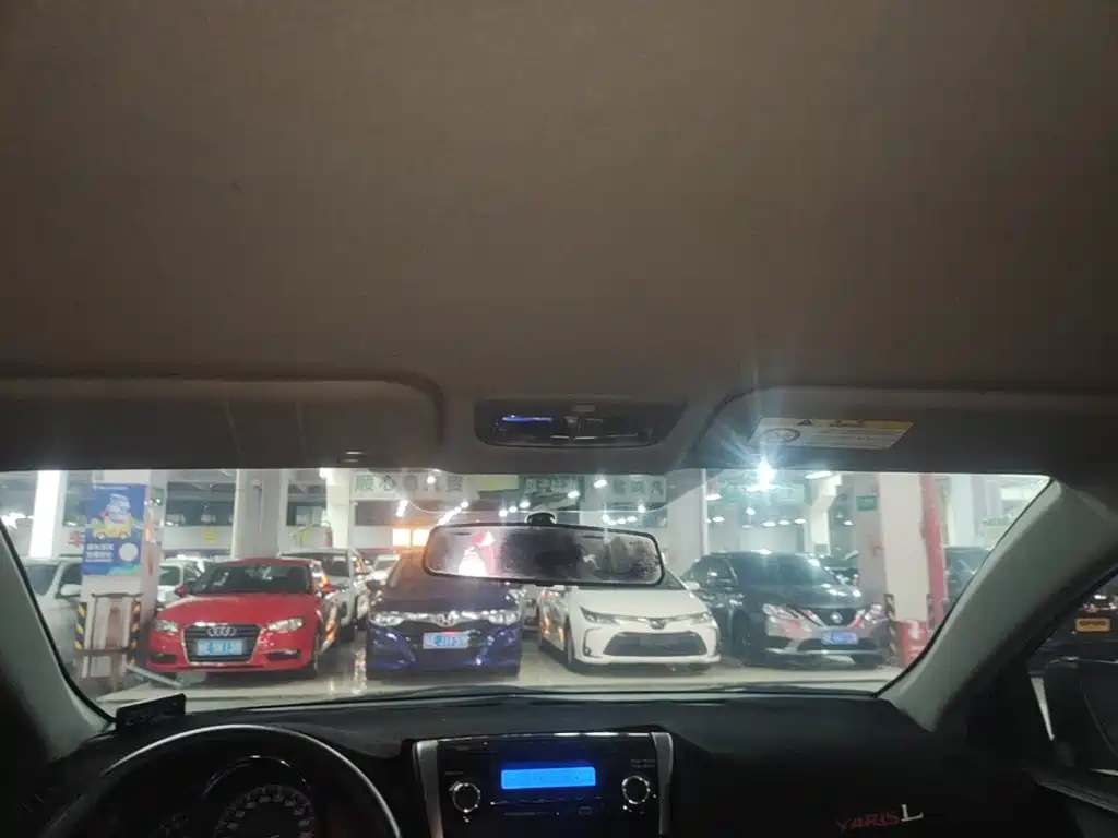 Toyota Yaris L — миниатюра 18
