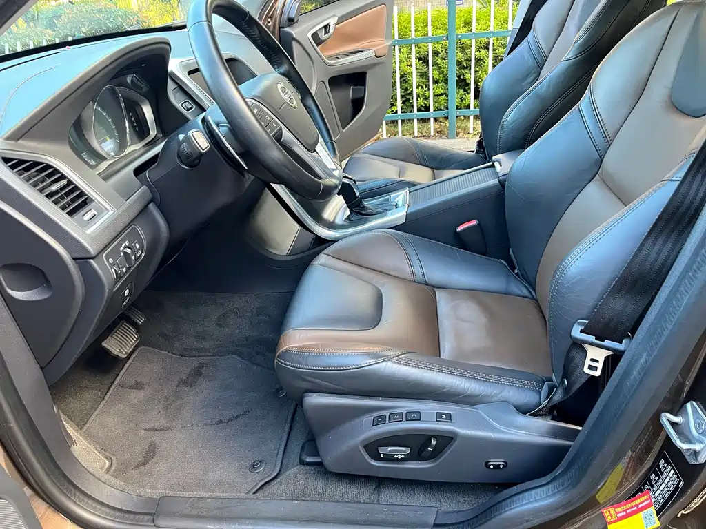 Volvo XC60 (Import) — миниатюра 5