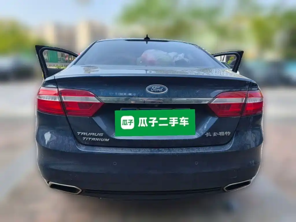 Ford Taurus — миниатюра 5