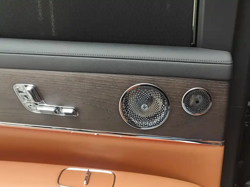 AITO AITO M9 — миниатюра 8