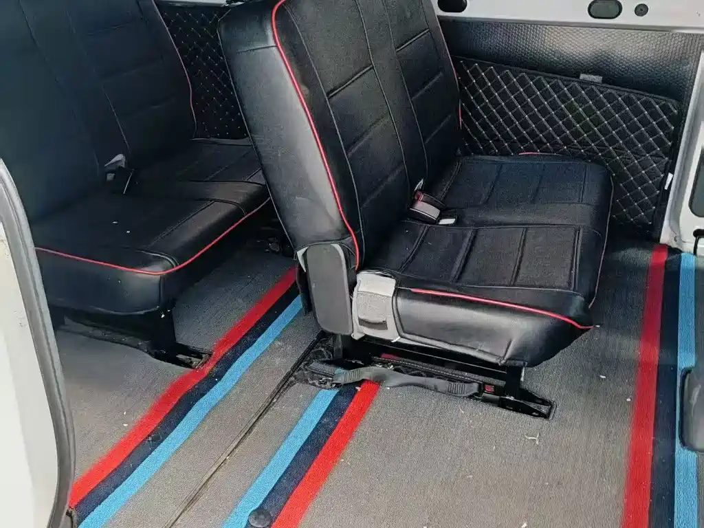 Wuling Yangguang — миниатюра 4