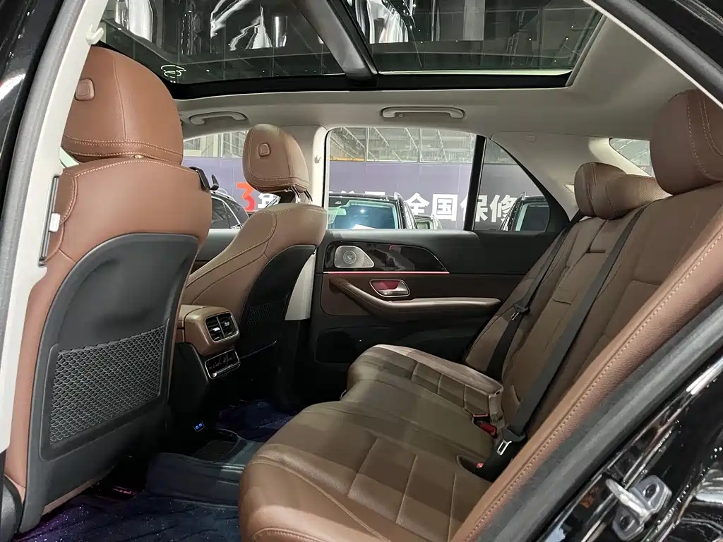 Mercedes-Benz GLE (Import) — миниатюра 10