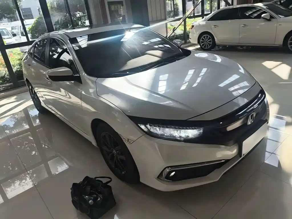 Honda Civic — миниатюра 4
