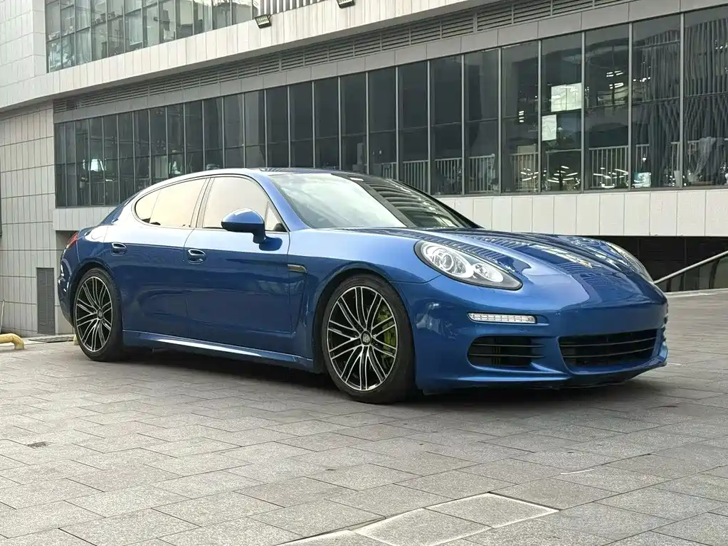 Porsche Panamera — миниатюра 3
