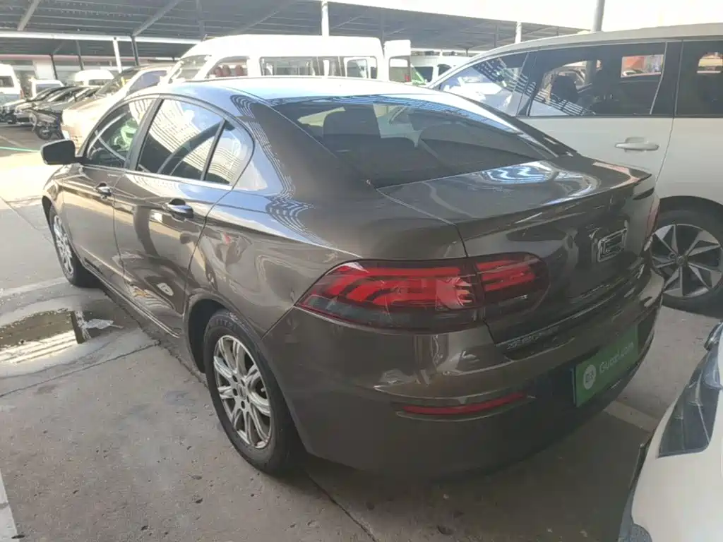 Qoros Qoros 3 — миниатюра 5