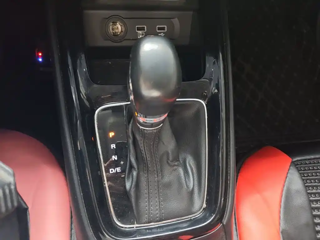 Roewe i5 — миниатюра 19