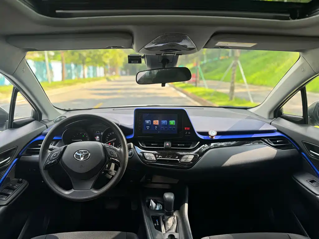 Toyota C-HR — миниатюра 13