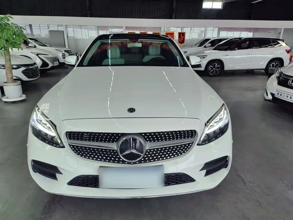 Mercedes-Benz C-Class — миниатюра 3