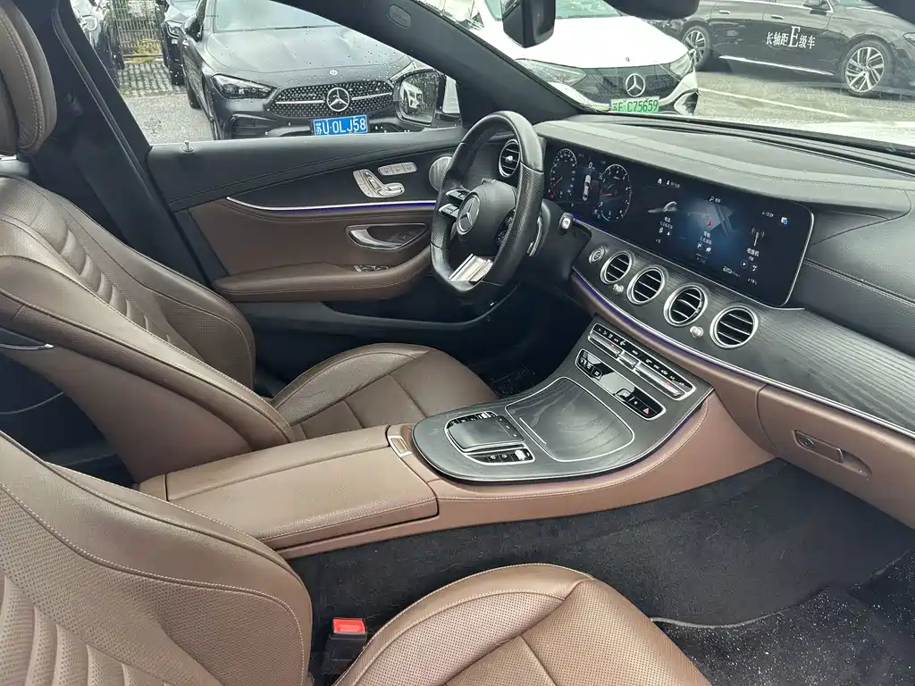 Mercedes-Benz E-Class — миниатюра 14
