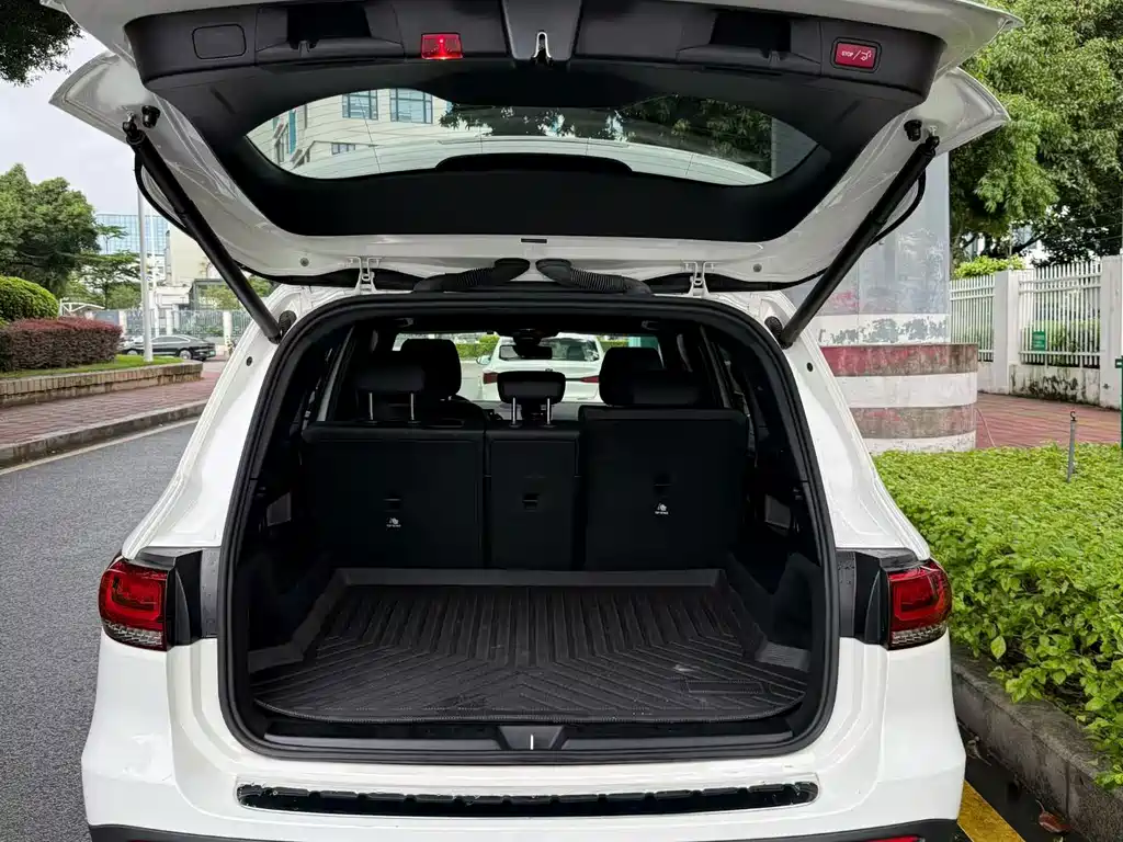 Mercedes-Benz GLB — миниатюра 5