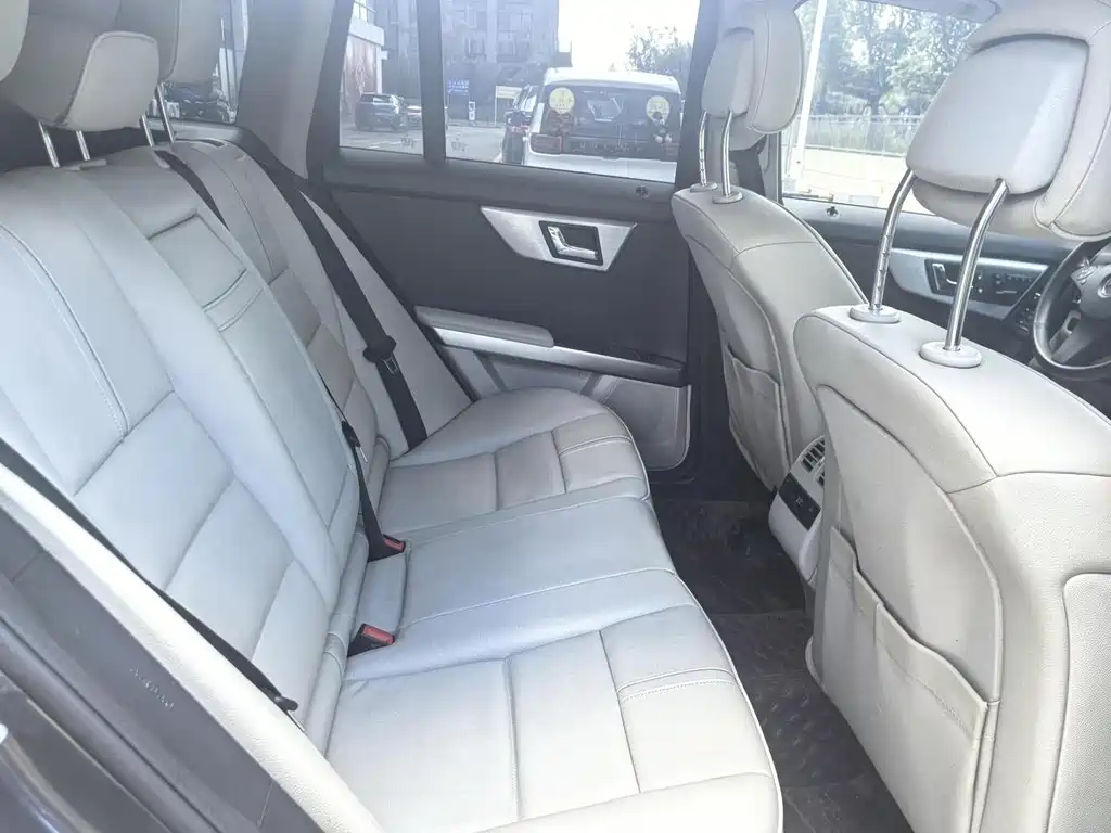 Mercedes-Benz GLK-Class (Import) — миниатюра 11