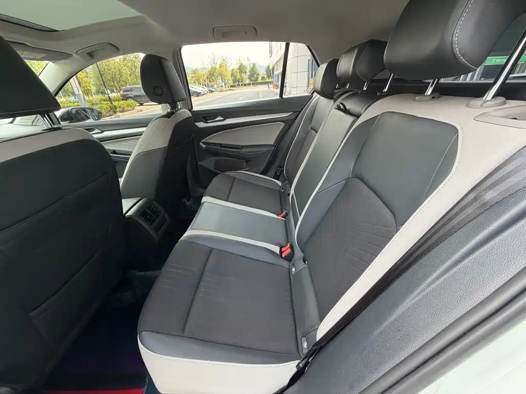 Volkswagen Golf — миниатюра 4