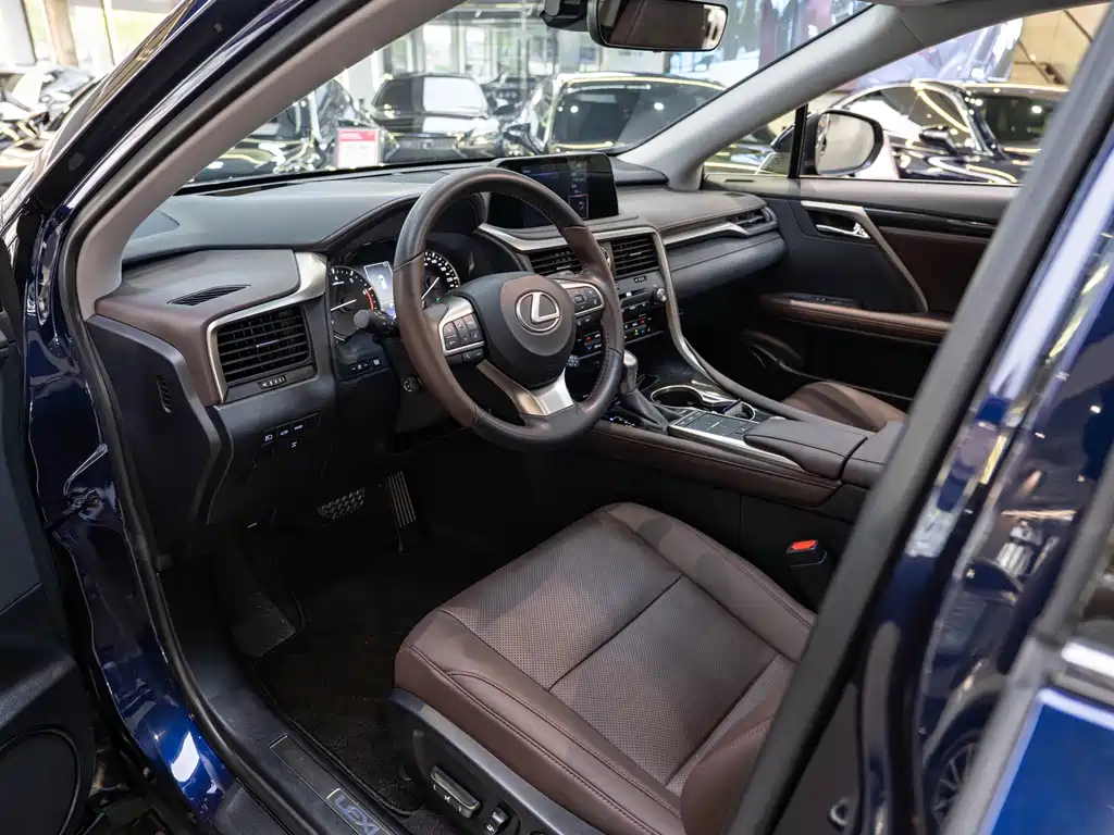 Lexus RX — миниатюра 9
