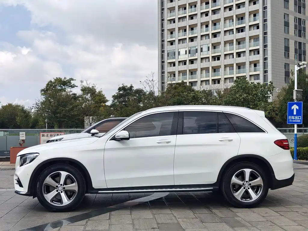 Mercedes-Benz GLC — миниатюра 13