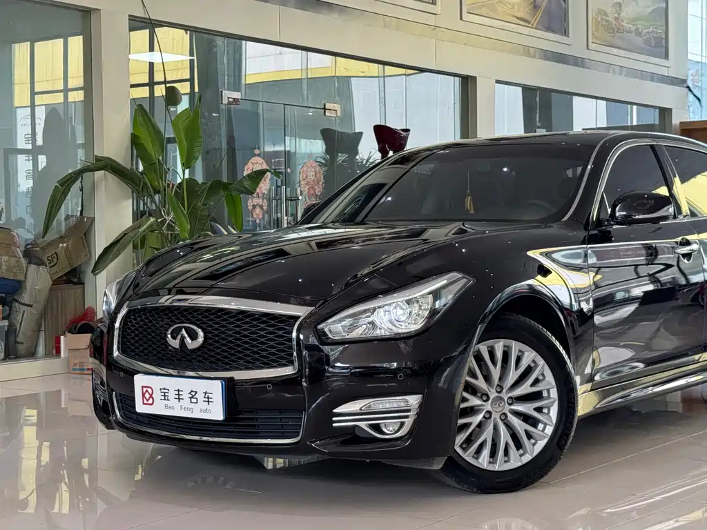 Infiniti Q70 — миниатюра 13