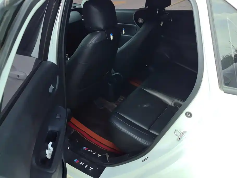 Honda Fit — миниатюра 11