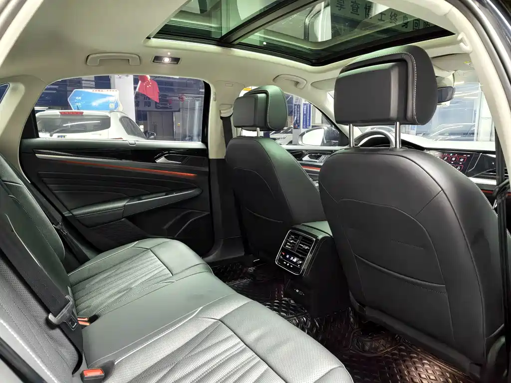 Volkswagen Passat — миниатюра 11