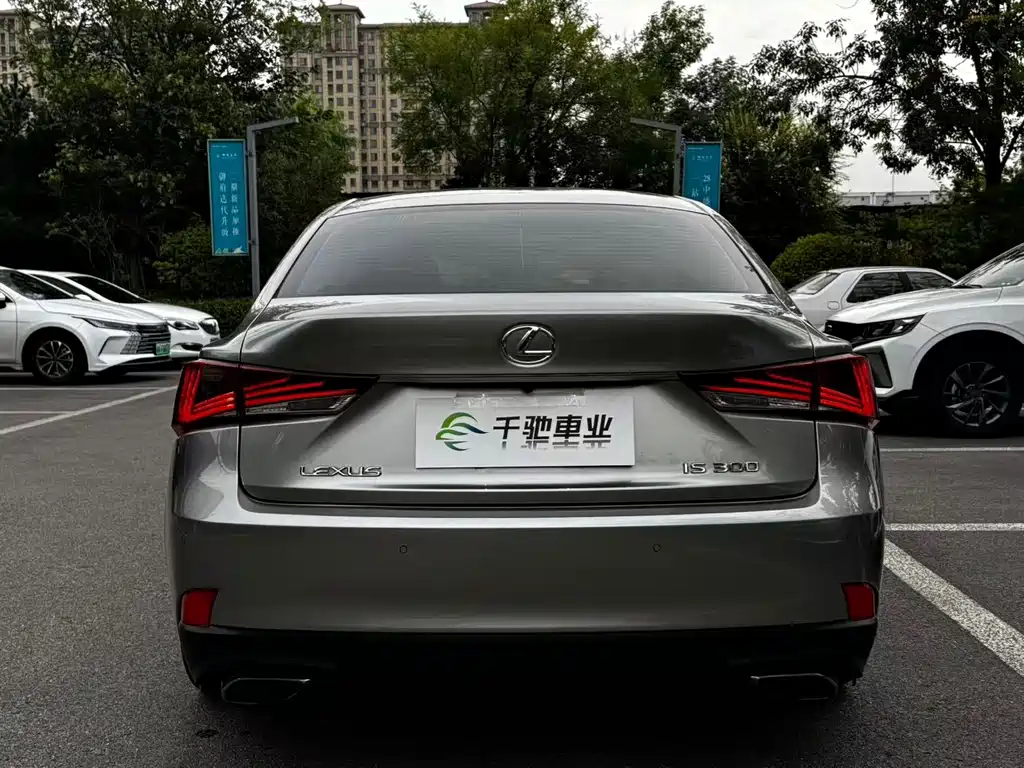 Lexus IS — миниатюра 15