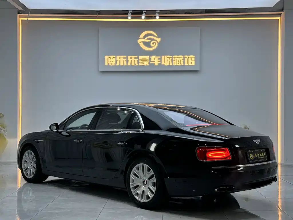 Bentley Flying Spur — миниатюра 20