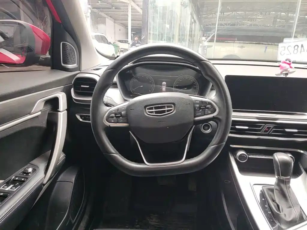 Geely Binyue — миниатюра 11