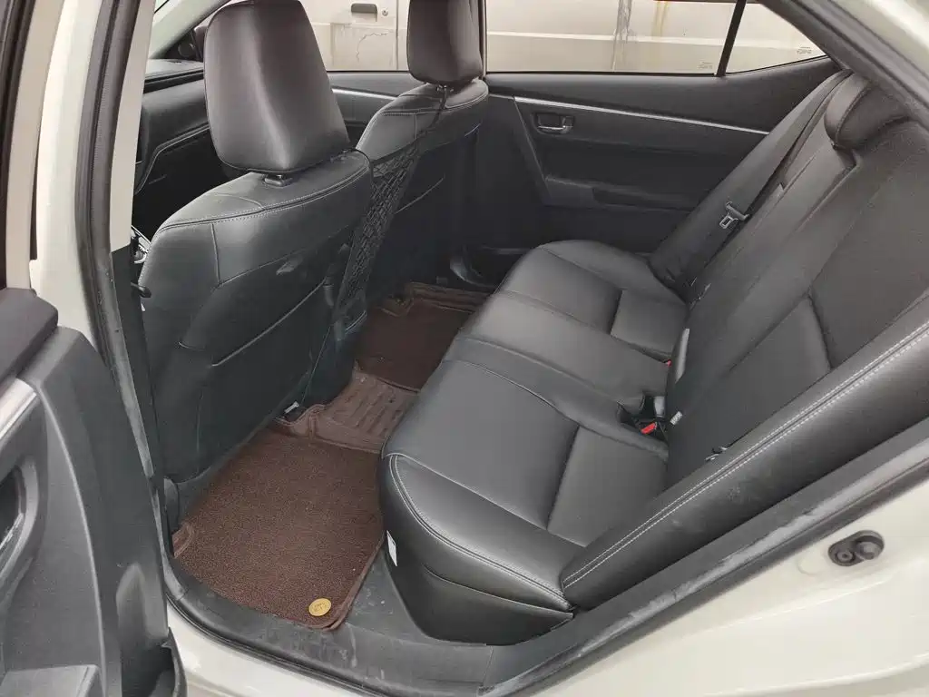 Toyota Corolla Hybrid — миниатюра 13