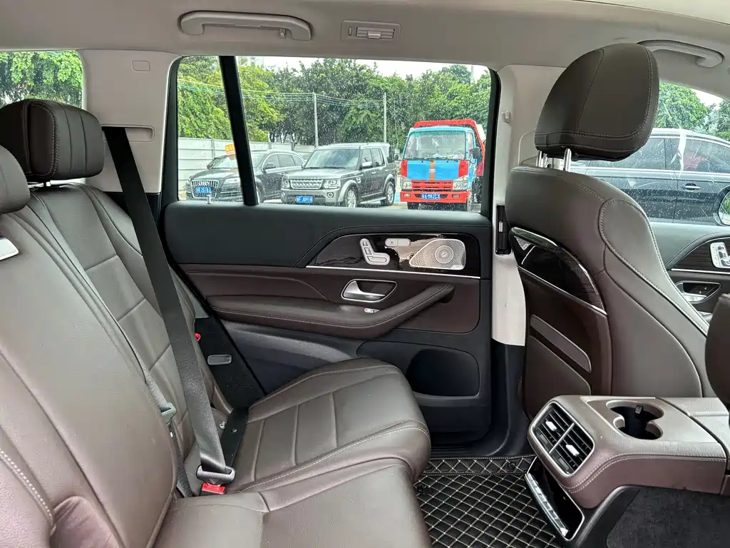 Mercedes-Benz GLS — миниатюра 28