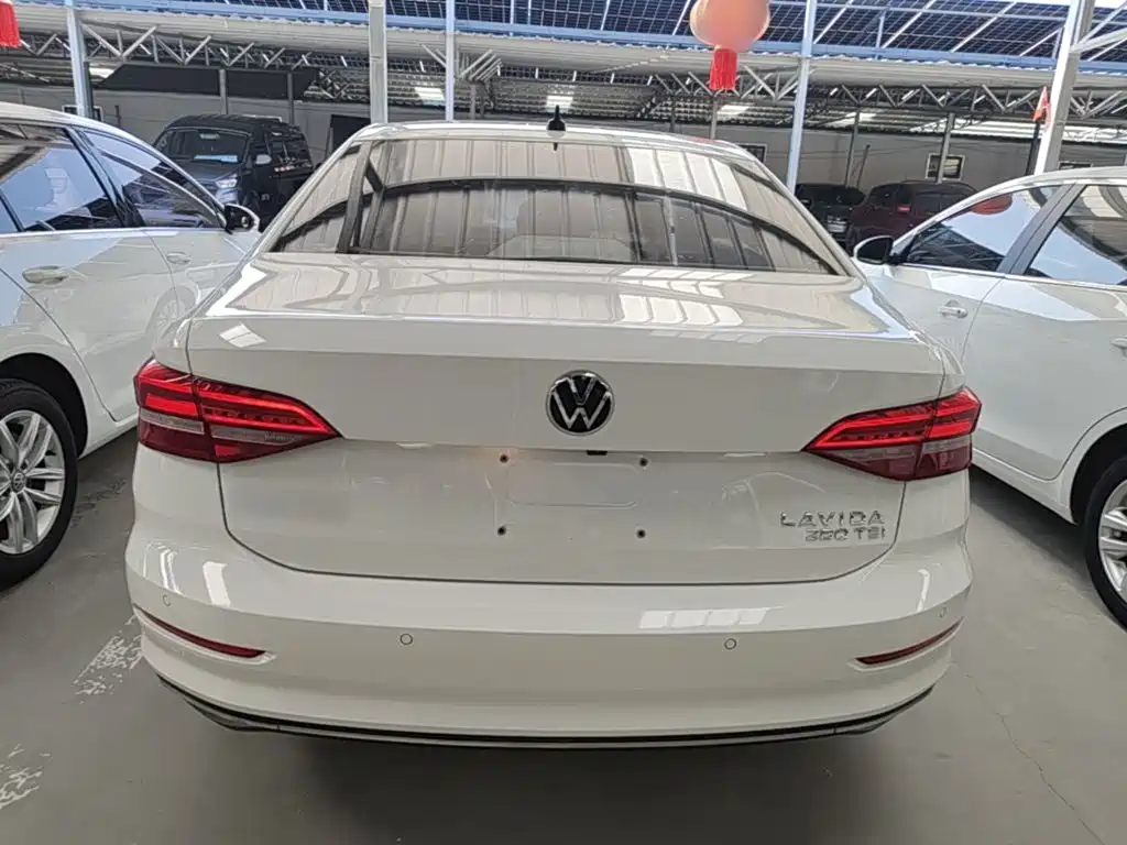 Volkswagen Lavida — миниатюра 6