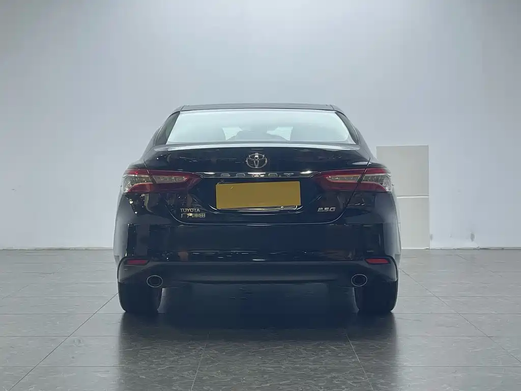 Toyota Camry — миниатюра 4