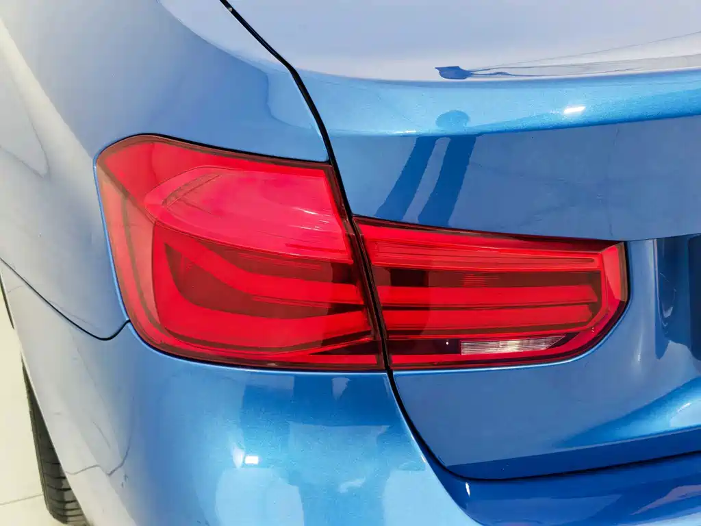 BMW 3 Series — миниатюра 17