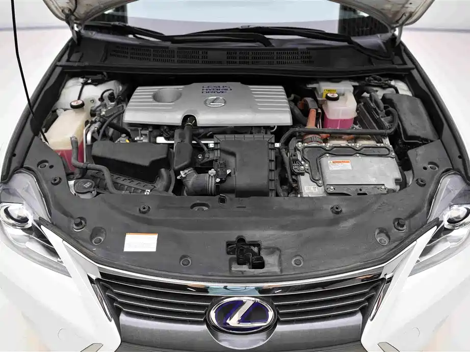 Lexus CT — миниатюра 9