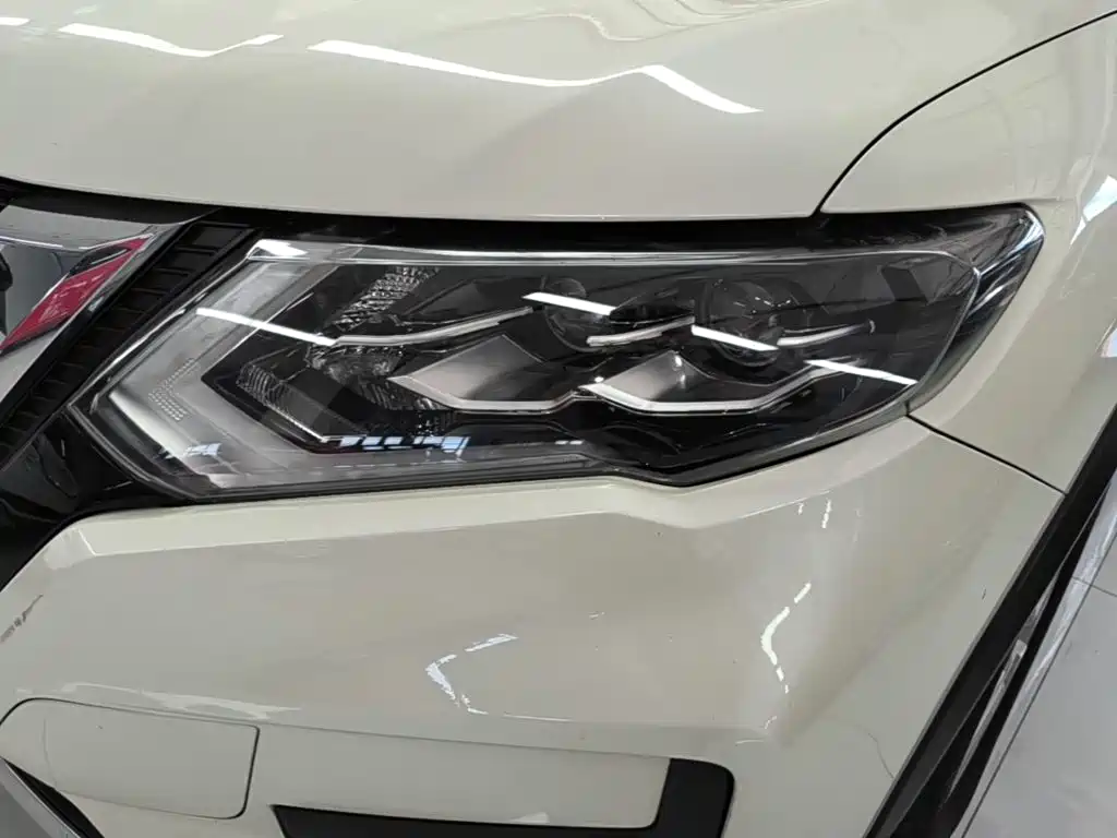 Nissan X-Trail — миниатюра 24