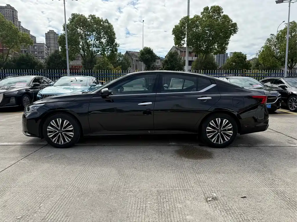 Nissan Teana — миниатюра 4