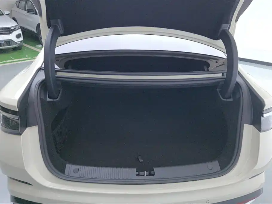 BYD Seal 2023 DM-i 1.5L 121km Luxury