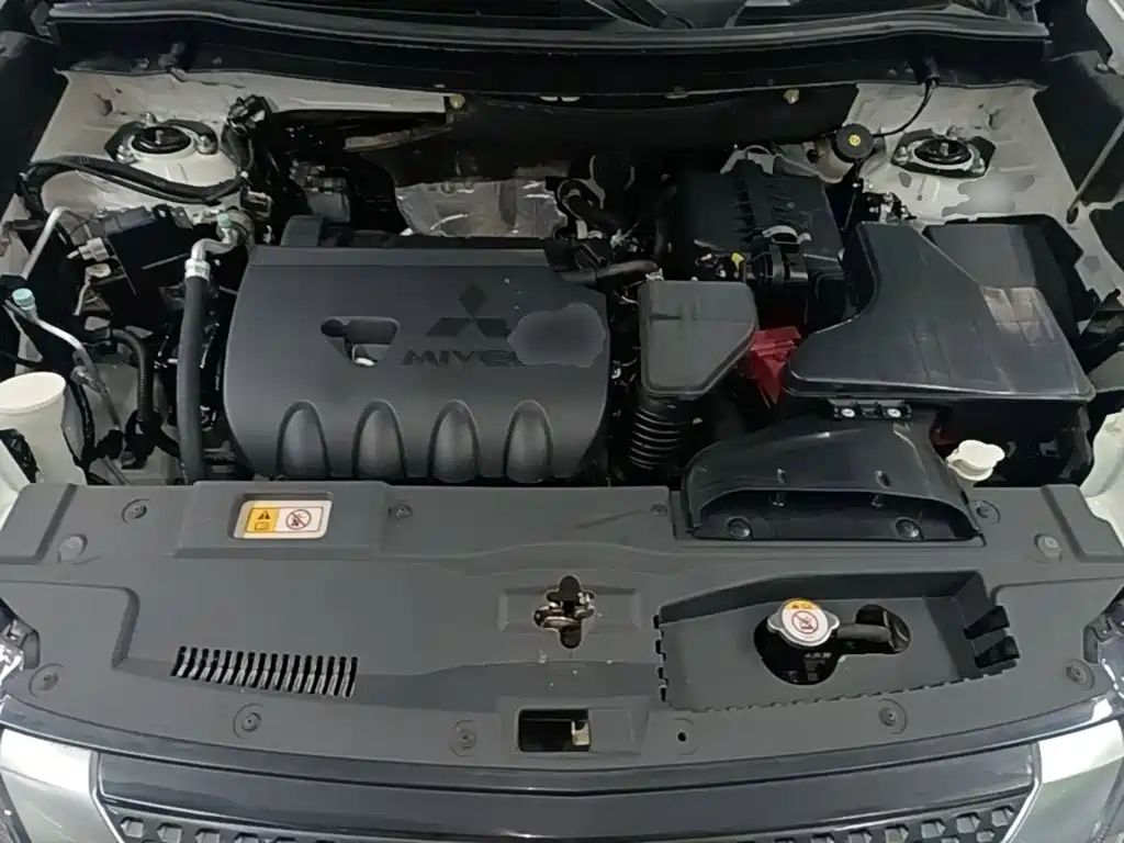 Mitsubishi Outlander — миниатюра 20