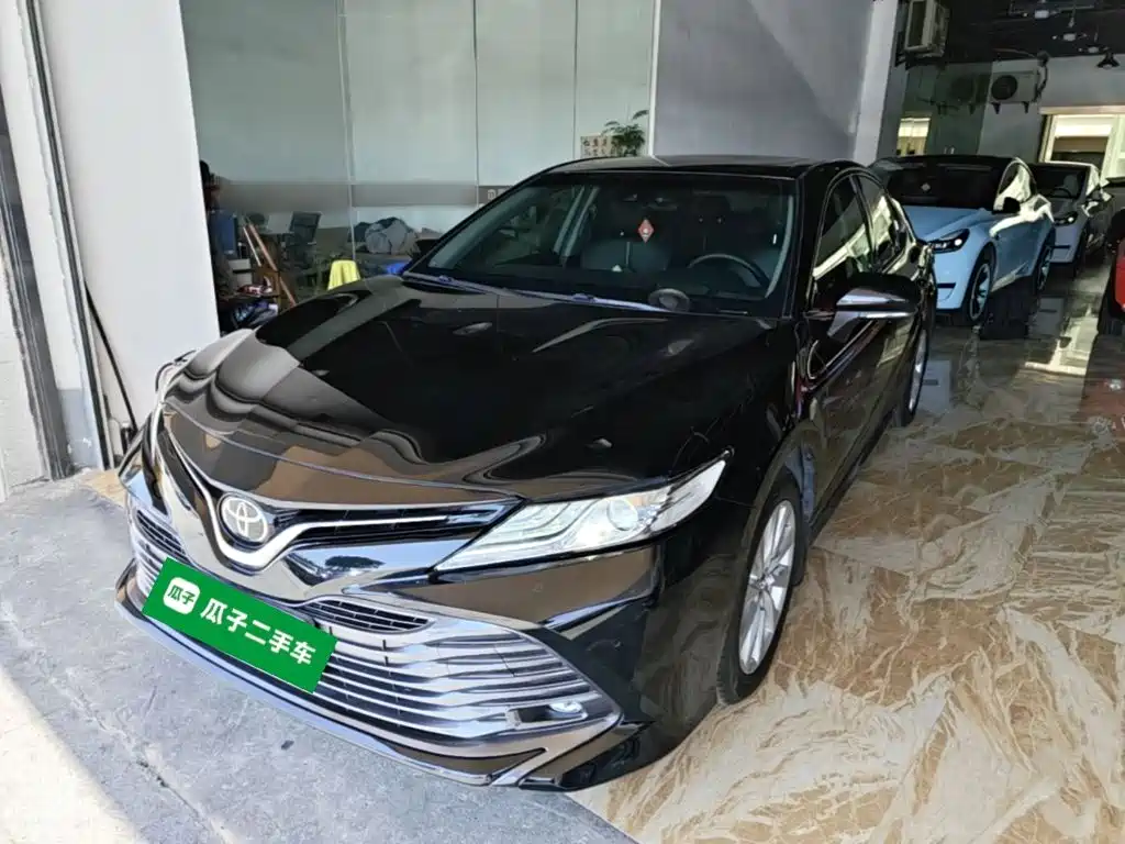 Toyota Camry — миниатюра 2